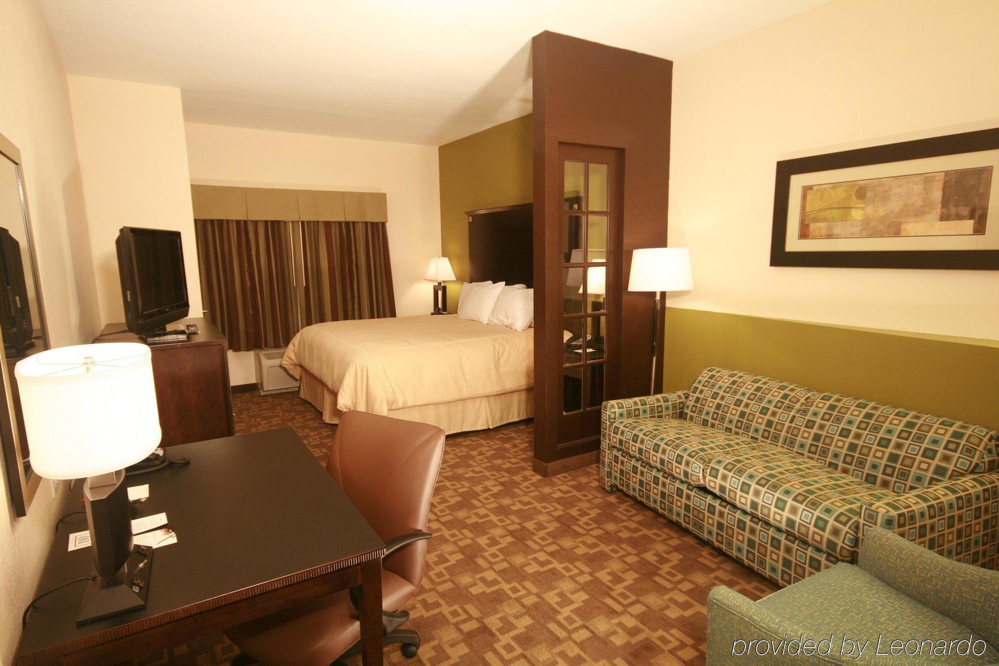 Comfort Suites Lake City Room photo